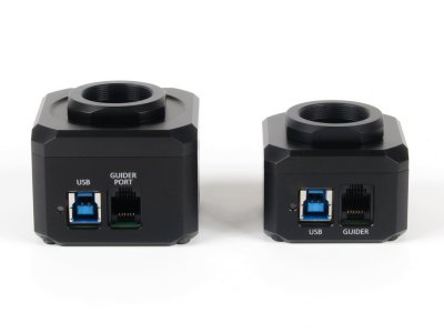 Standardn 6 pinov Autoguider port je umstn vedle USB3 portu na horn stran kamer C1 (vlevo) a C0 (vpravo)