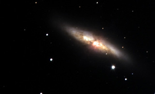 Doutnkov galaxie M82